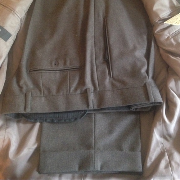 Hugo Boss men's two-piece suit *NEVER WORN* - Picture 2 of 4