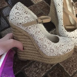 Lace wedges