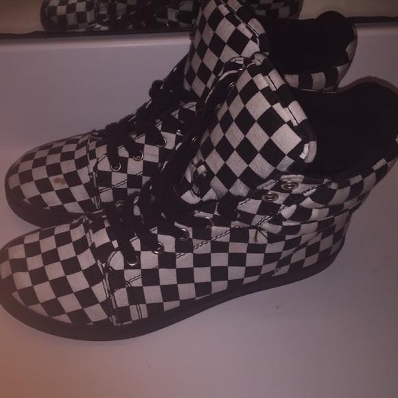 High top checkered sneakers - Picture 2 of 2