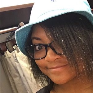 Meet your Posher, Jada