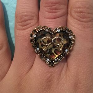 Stretchy leopard ring