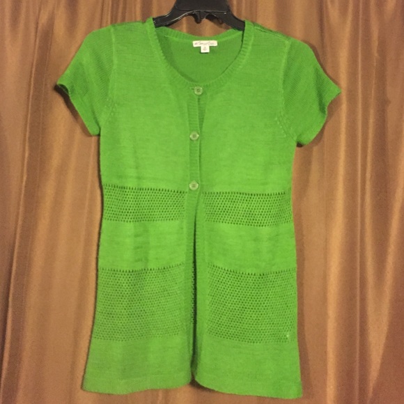 Green short sleeve sweater tunic