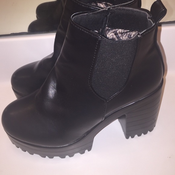 Chelsea Platform Booties - Picture 2 of 3