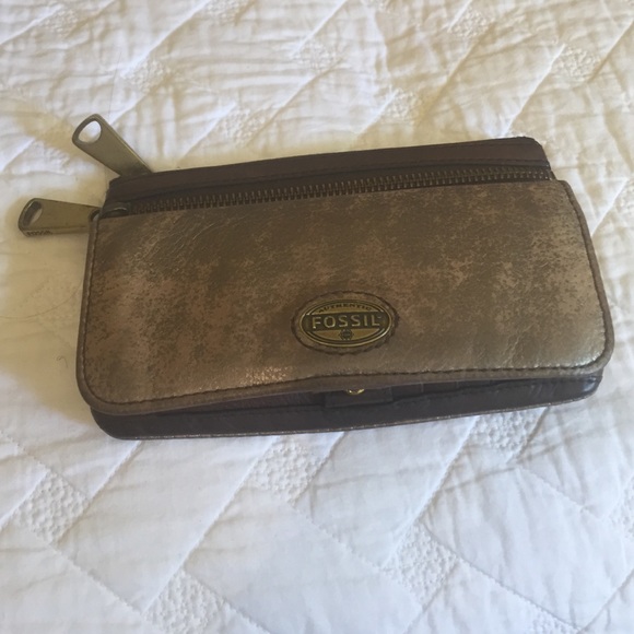 Fossil wallet