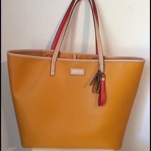 Coach Metro Tote