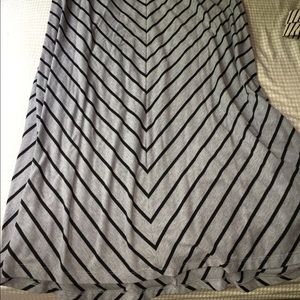 Gray/black maxi skirt