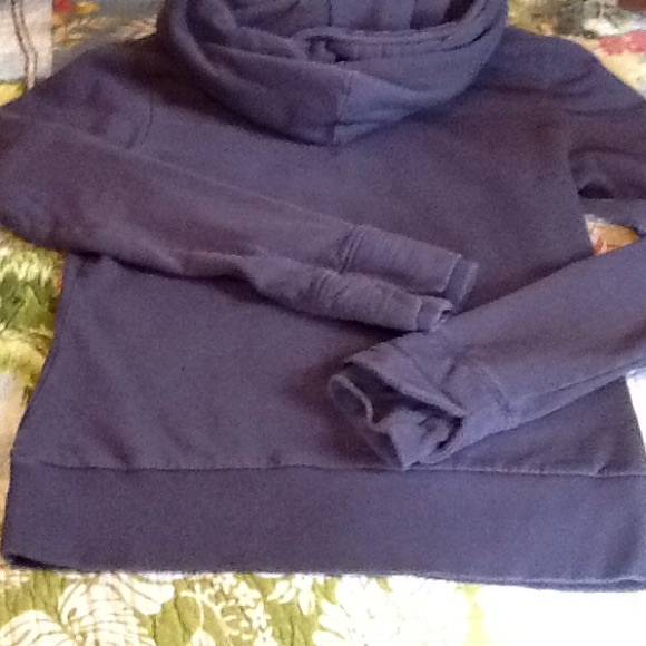 Bench sweatshirt sizes small grey - Picture 3 of 3