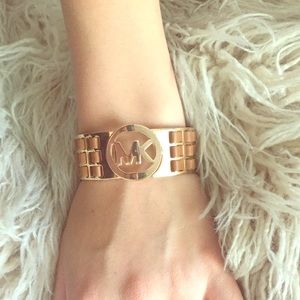 MICHAEL KORS leather clasp bracelet