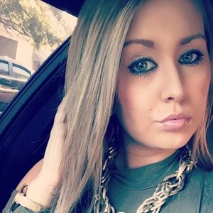 Meet your Posher, Brittney