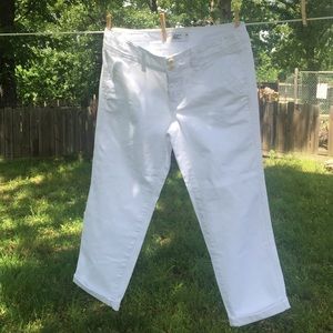 White Capri pants size 4