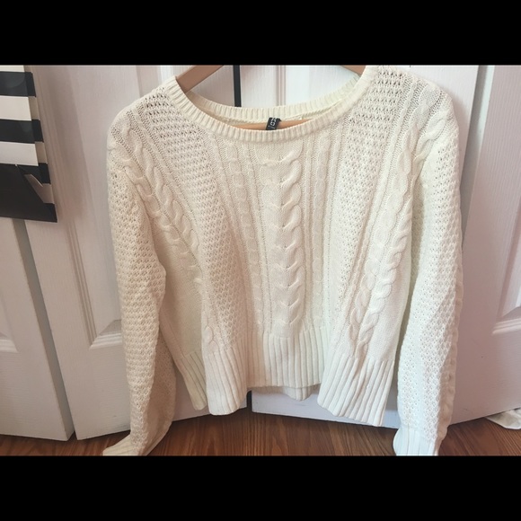 H&M white sweater