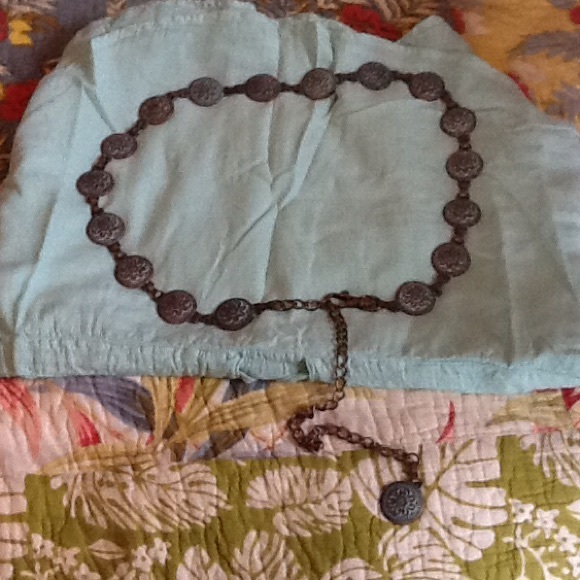 Adjustable Anthroplogie belt metal size small
