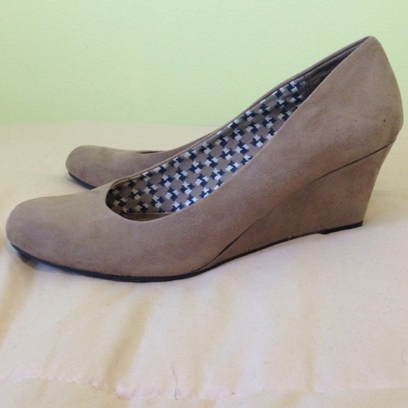Faux Suede Tan Wedges