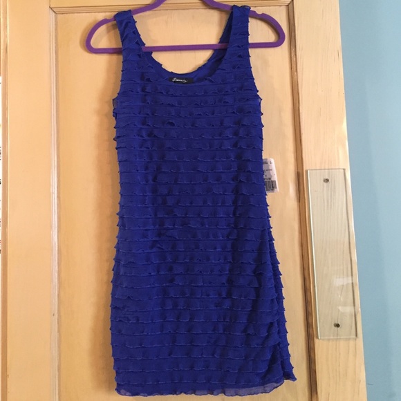 Sleeveless blue ruffle dress
