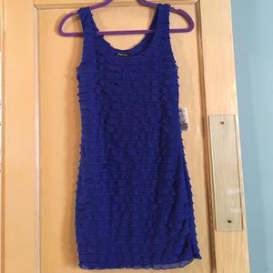 Sleeveless blue ruffle dress