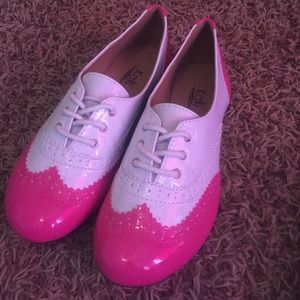 50's style inspired shoes pink and white