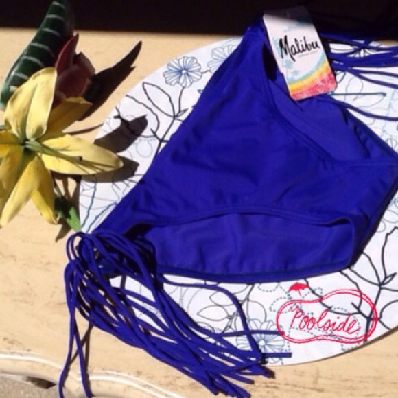 Think Summer⭐️Juniors Malibu Bikini bottoms - Picture 1 of 3
