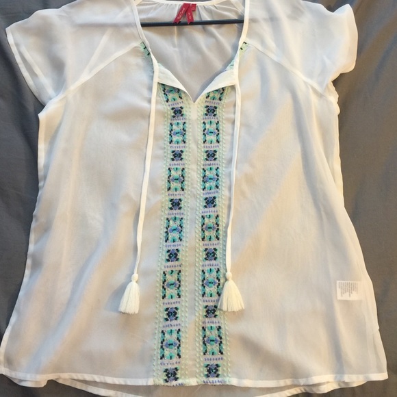 Light weight White sheer blouse