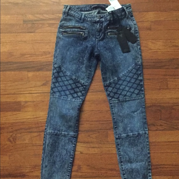 Detailed Guess Jeans