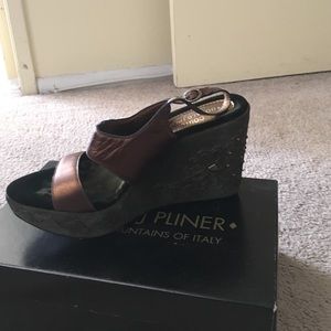 Donald J Pliner sandals