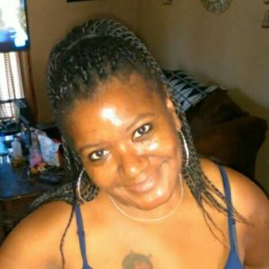 Meet your Posher, Monique