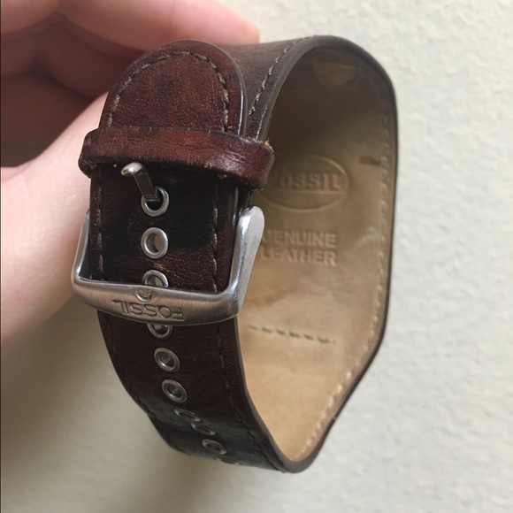 CYBER MONDAY SALE! Men's Fossil Watch - Picture 2 of 2