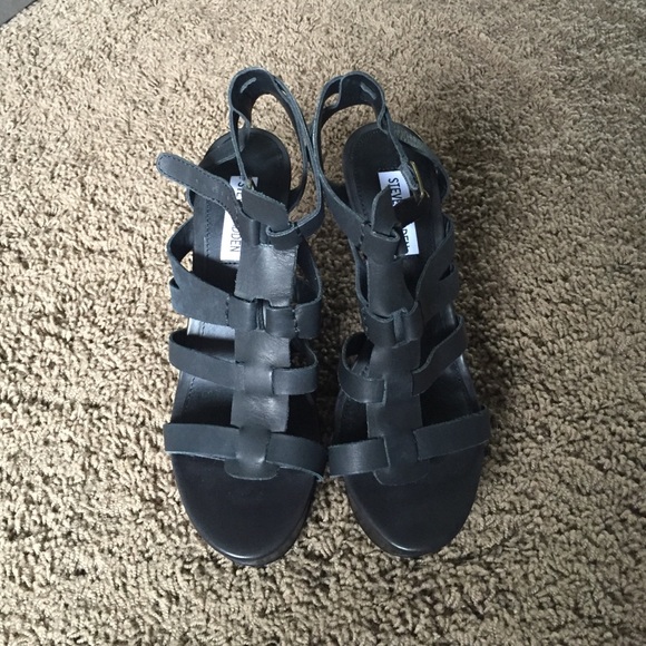 NWOT Steve Madden Winslet in Black!
