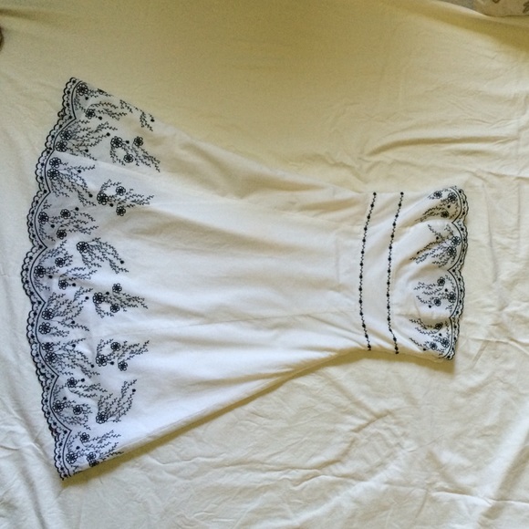 WHBM strapless embroidered dress, white, sz 0