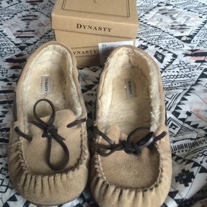 Dynasty house shoes