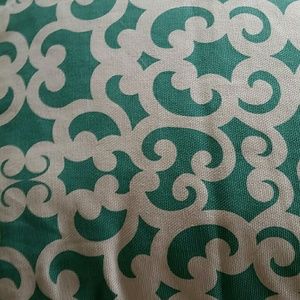 Meet your Posher, Avery