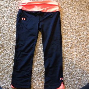 💥NEVER WORN💥 under armour Capris