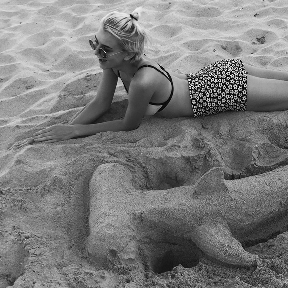 👀 MEET THE POSHER - Picture 4 of 4