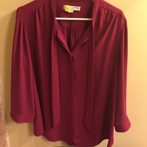 3 quarter length maroon blouse