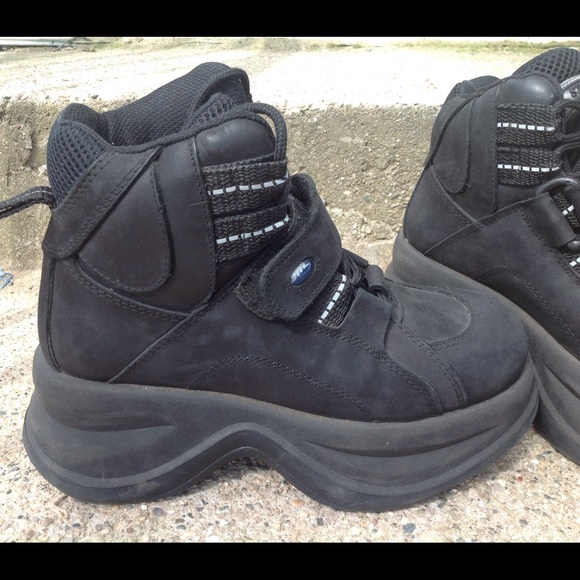 Vintage Steve Madden platform  sneaker 7.5