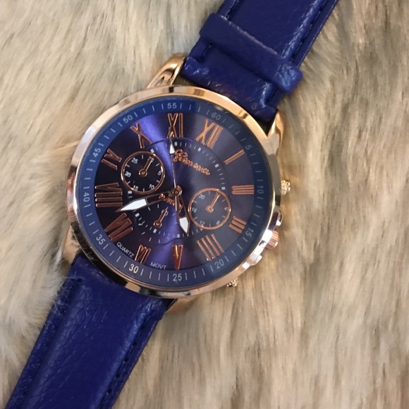 Watch - Picture 2 of 4