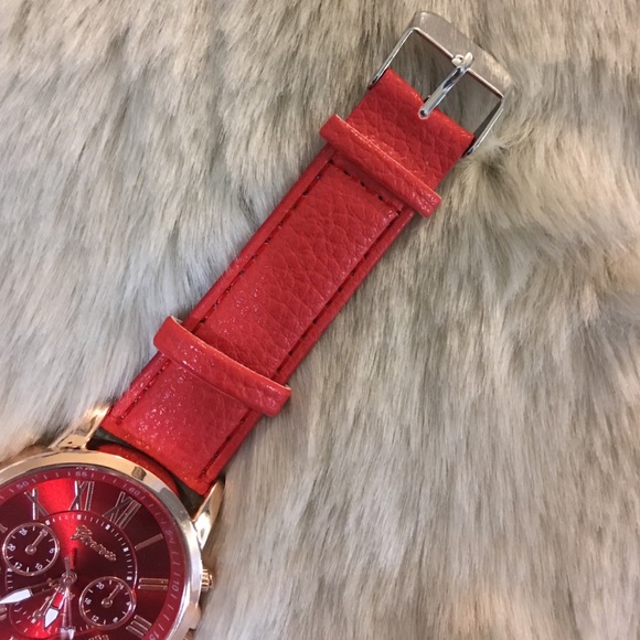 Watch - Picture 4 of 4