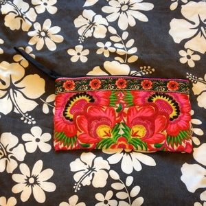 Boho embroidered flower clutch!