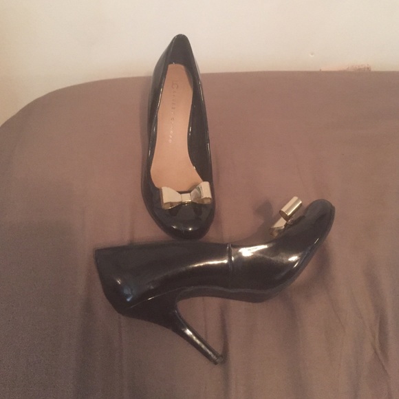 Black Lauren Conrad Heels with Gold Bow