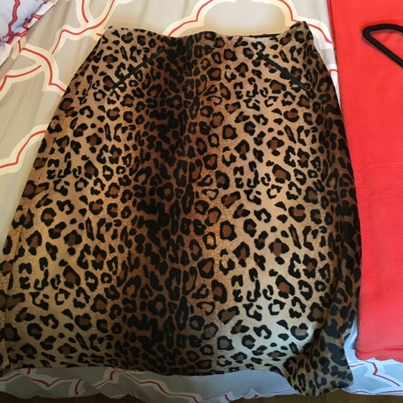 Betsy Johnson Cheetah Print skirt
