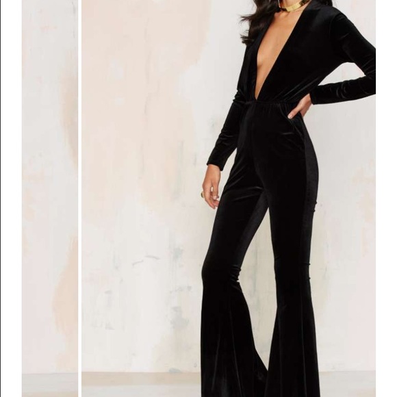 Nasty Gal 'Bell it like it is' Velvet Jumpsuit!