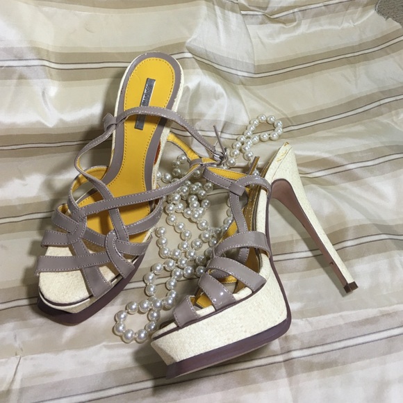 Taupe/raffia heels