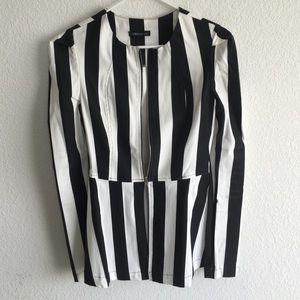 Black and white zippered jacket/blazer