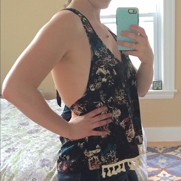 Tassel Bottom Chiffon Top - Picture 3 of 4