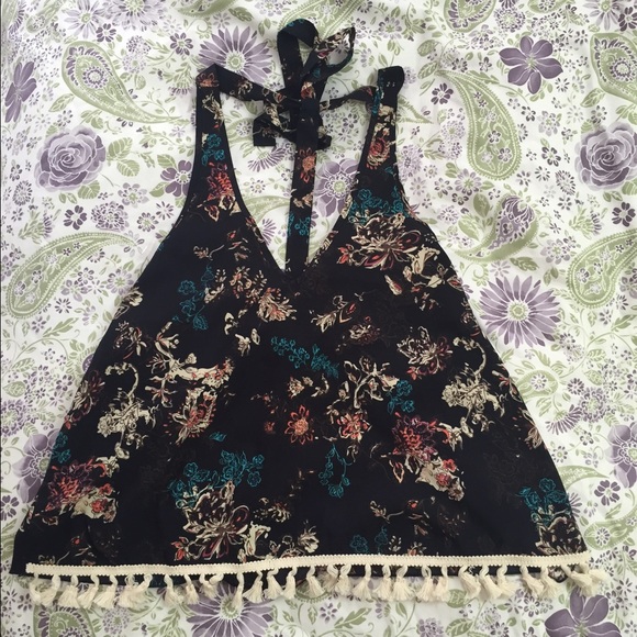 Tassel Bottom Chiffon Top - Picture 2 of 4