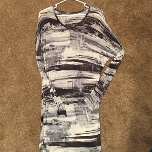 CAbi black and white top