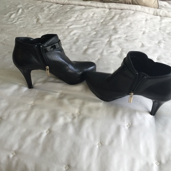 Ankle booties