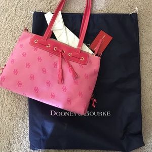 NWT Dooney & Bourke pink lg tassel top zip purse