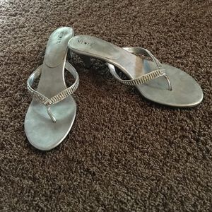 Super cute dressy sandals!