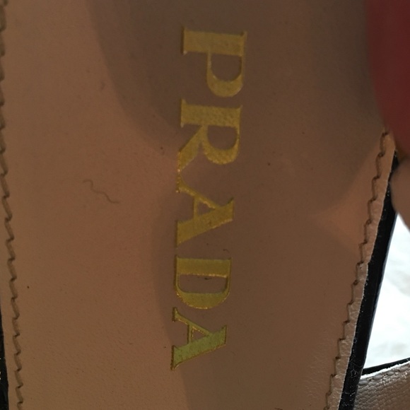 Prada - Picture 4 of 4