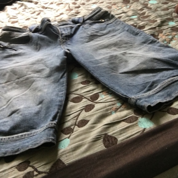 Baby Phat Capri Pants